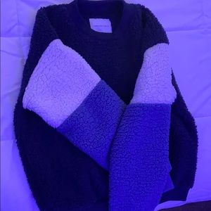 Soft American eagle sweater
